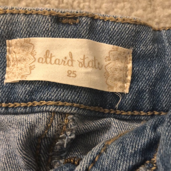 short shorts with stripe in middle - Picture 2 of 2